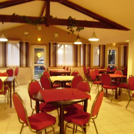 Comfort Marne-la-vallee 2* Lagny